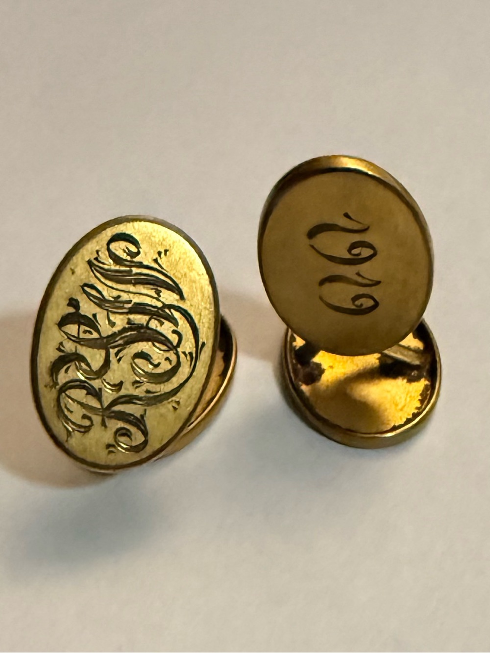 Vintage Men’s Gold-Tone Oval Engraved Fixed Back Cufflinks Monogram “1919”